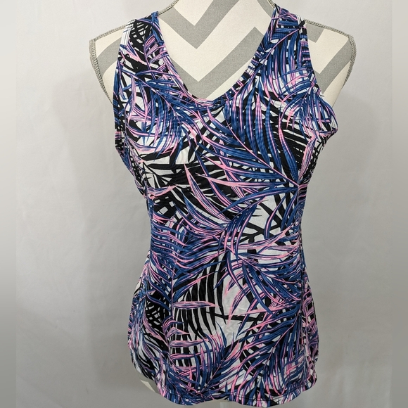 Alissa Tank - Picture 4 of 5